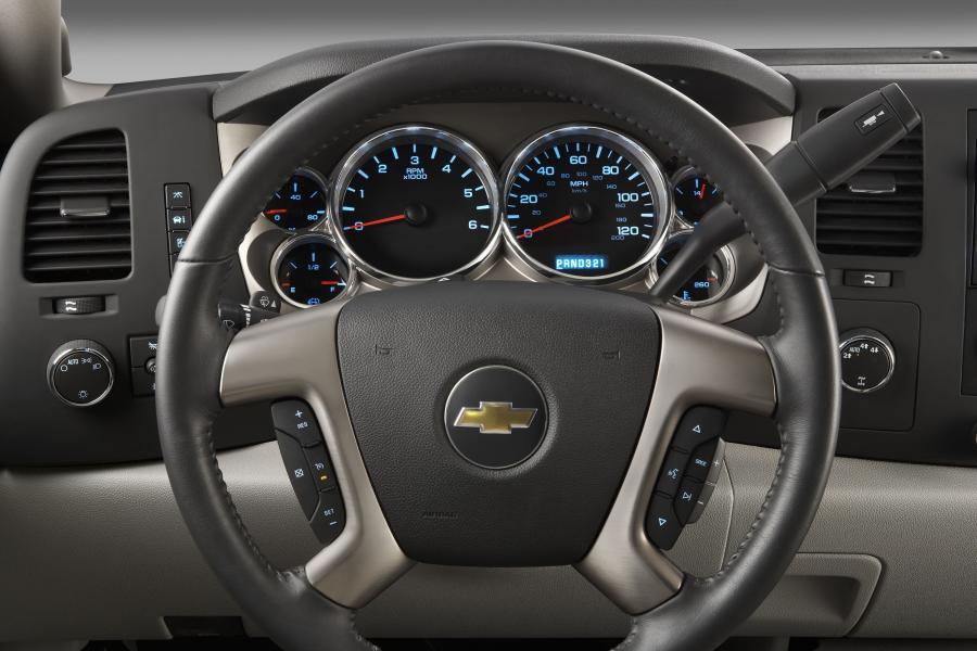  Chevrolet Silverado Crew Cab 2007 года  (фото 19 из 46)